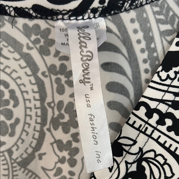 Elegant Asymmetrical Black and White Paisley Dress - Picture 2 of 4